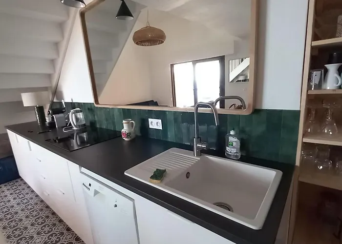 3p With Terrace On The Seafront Apartment