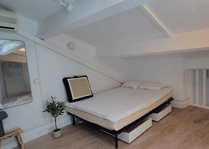 3p With Terrace On The Seafront Apartment